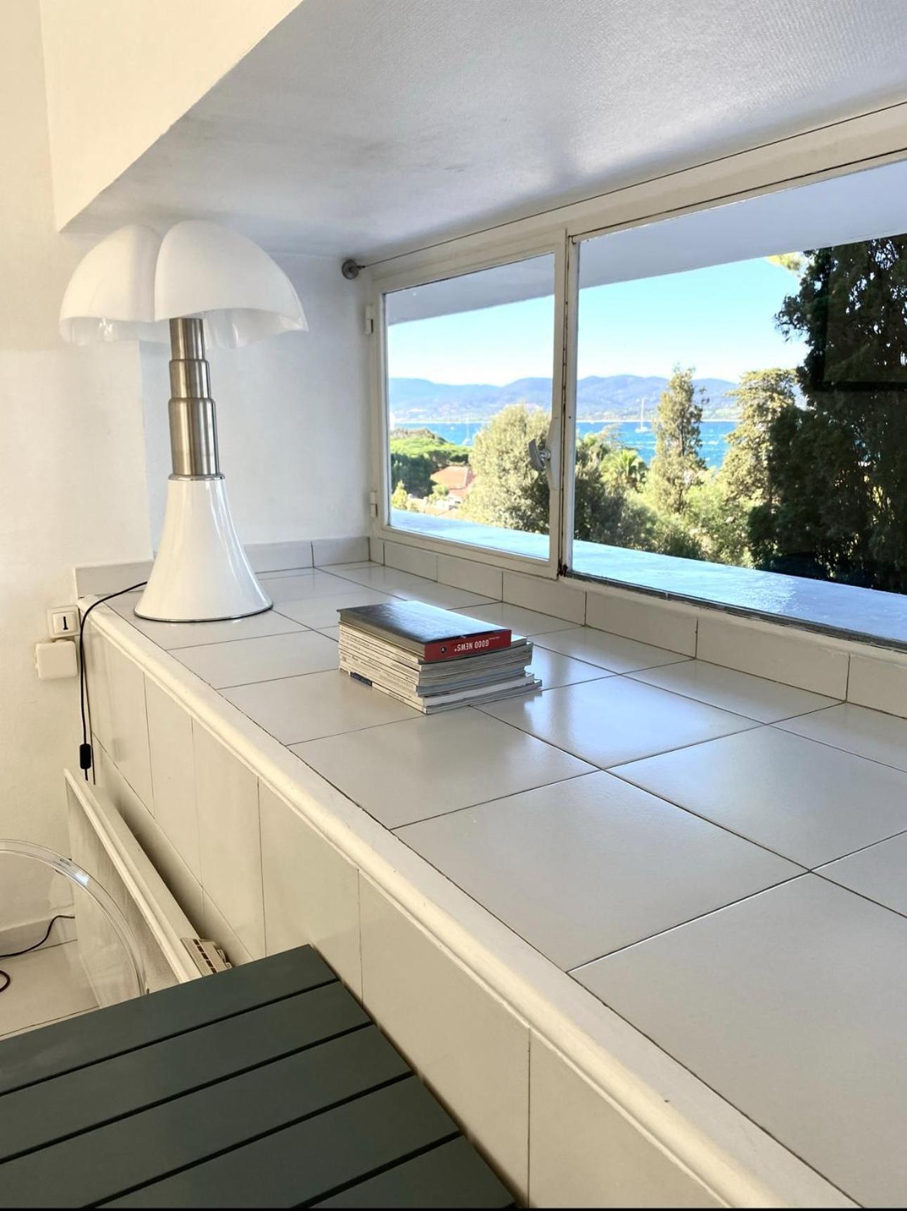 Elegant Studio Et Parking Dans Batiment Historique Saint-Tropez Exterior photo